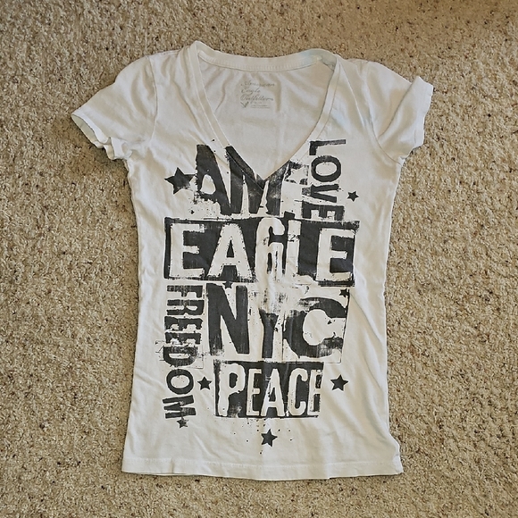 American Eagle Outfitters Tops - American Eagle Outfitters Women's White Graphic Tee